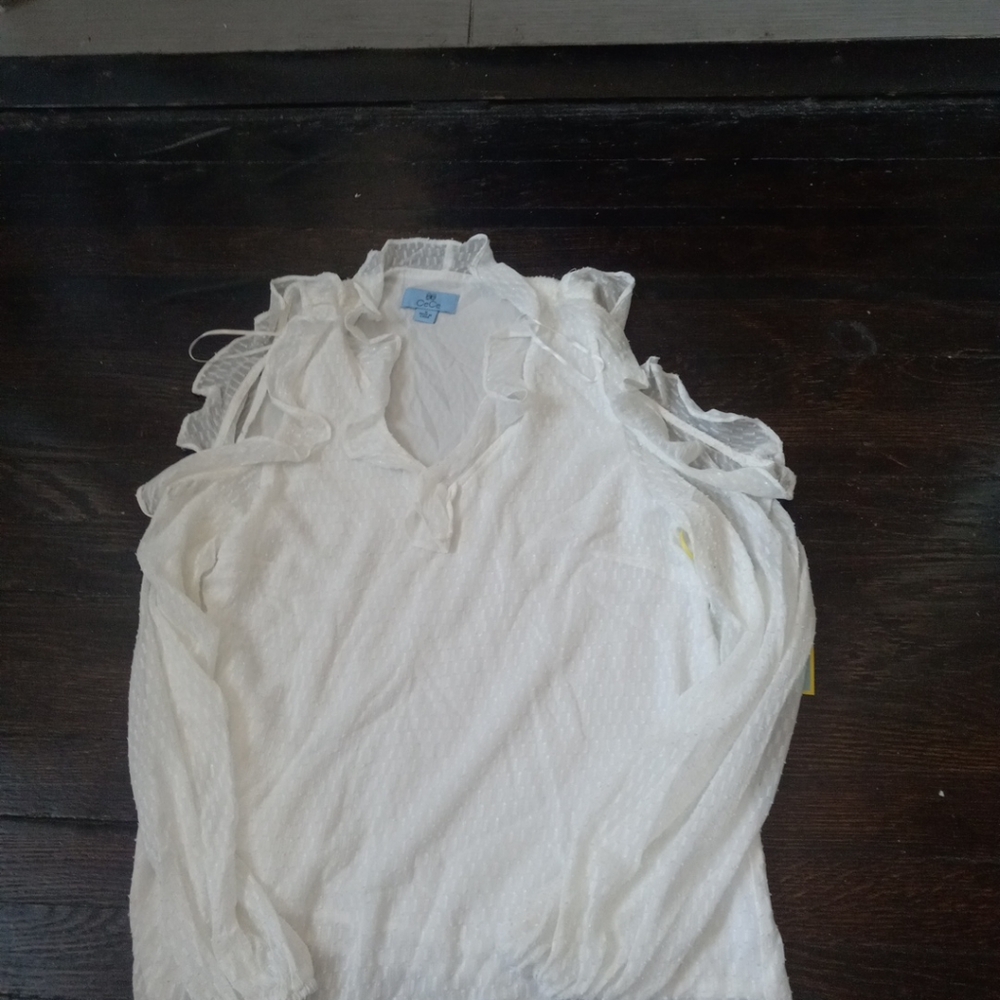 Cece Ecru Color Lightweight Long Sleeve Casual Office Wear Top Size Small NWT